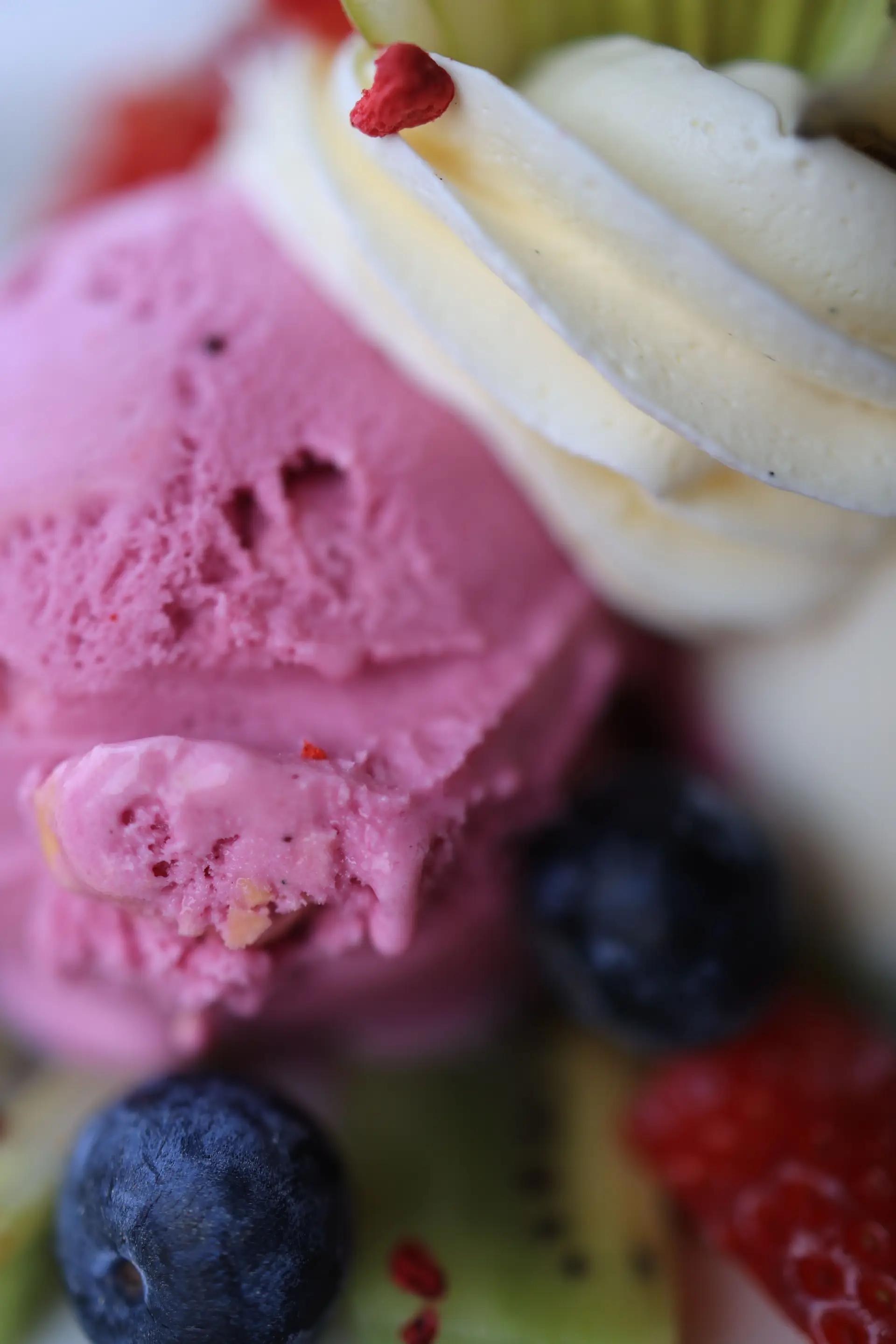 Plateau de dégustation gourmand avec fruits frais