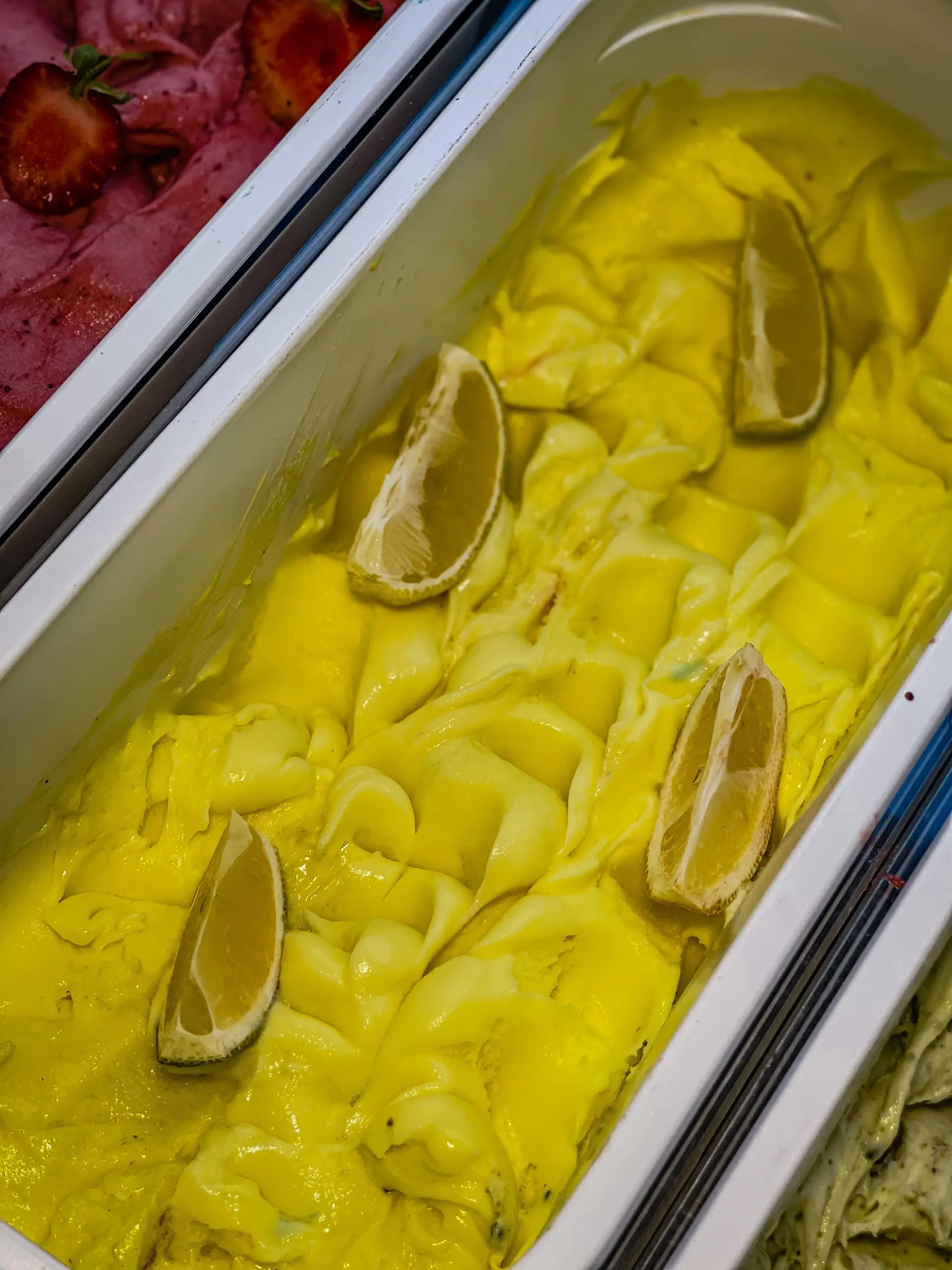 Glace saisonnière aux agrumes